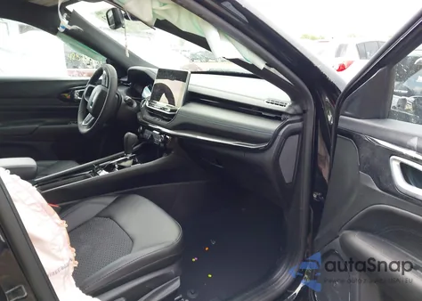 2025 Jeep Compass Latitude 4X4 z USA, uszkodzony, nr VIN 3C4NJDBN4ST553209